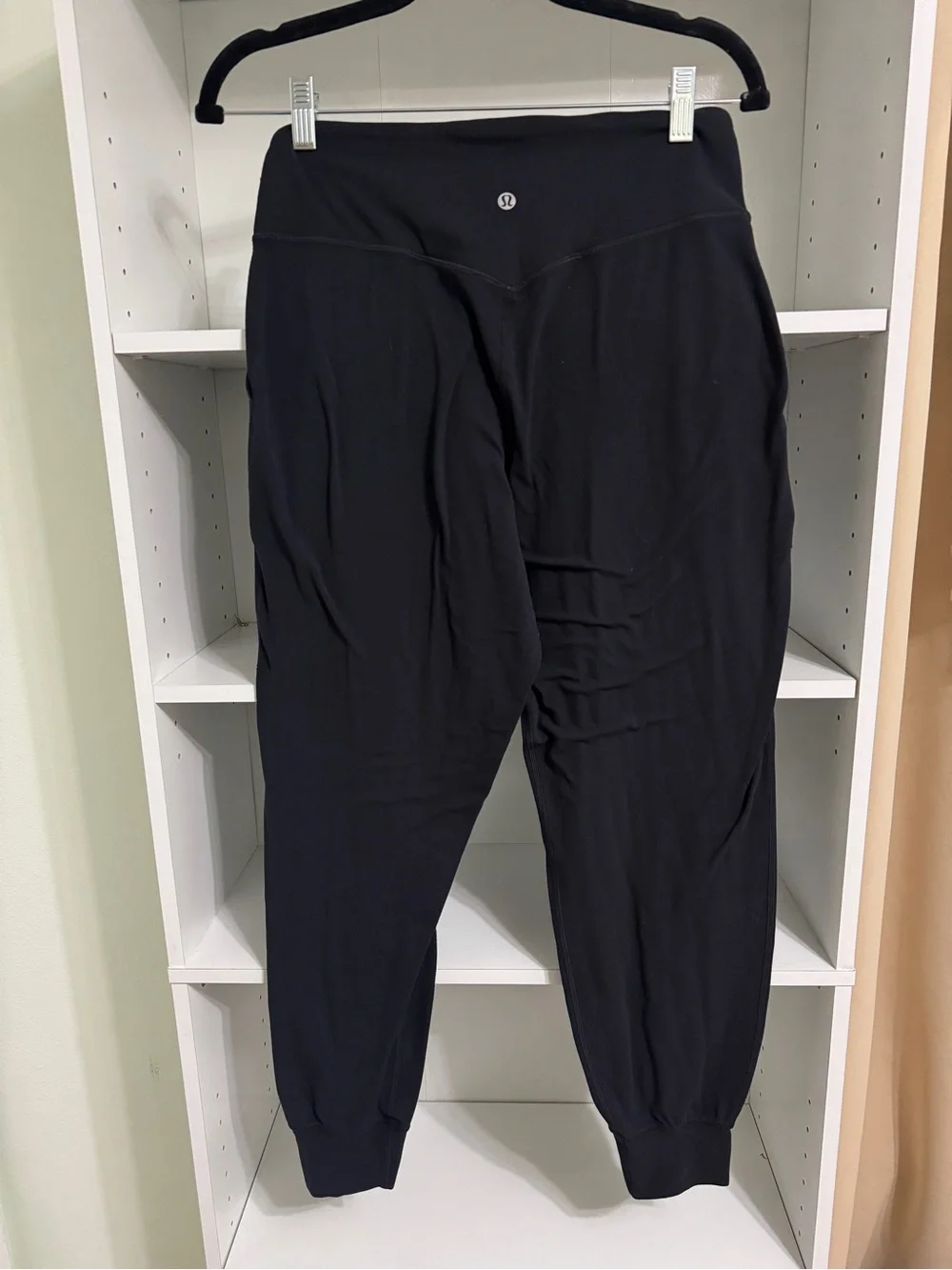 lululemon athletica excellent worn